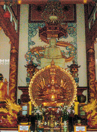 Trung tâm của chánh điện. Ảnh: Thanh Nhật