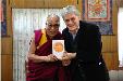 CƯ SĨ ROBERT THURMAN:
NGƯỜI MANG VĂN HÓA PHẬT GIÁO TỚI PHƯƠNG TÂY