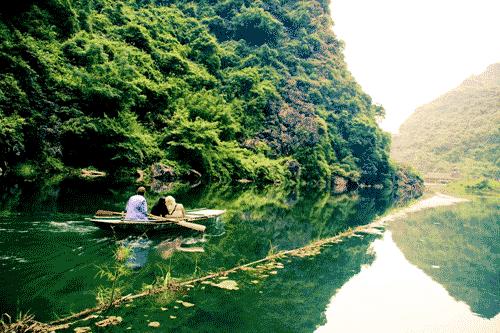 Về Tràng An vượt xuyên thủy động