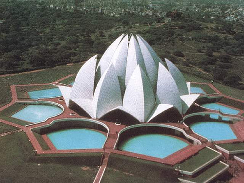 Lotus Temple Delhi by easy_destination.