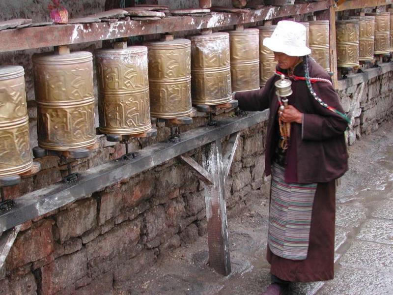 02_wall_with_prayer_wheels2.jpg